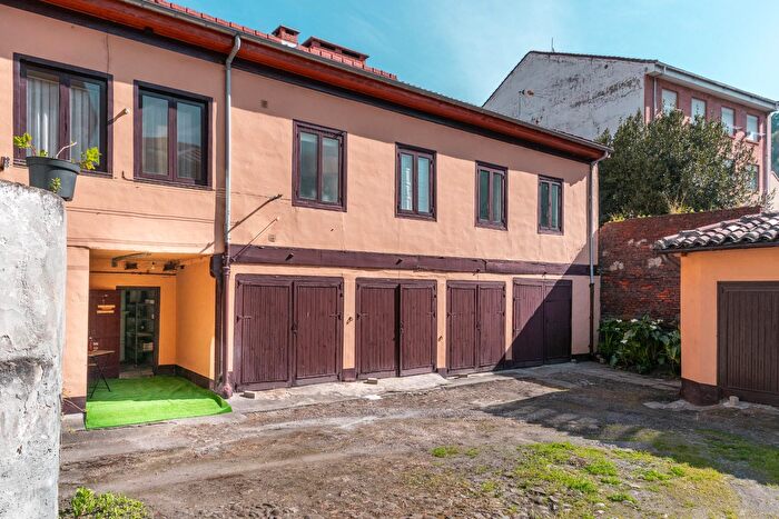 Casas en venta y pisos alquiler - 2