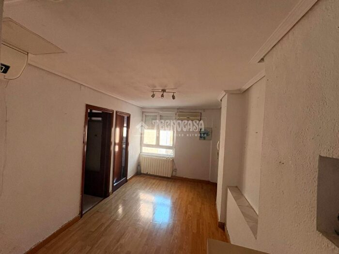 Casas en venta y pisos alquiler - 2