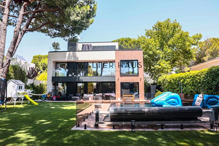Casas en venta y pisos alquiler - 1