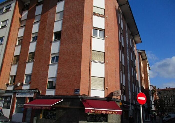 Casas en venta y pisos alquiler - 2