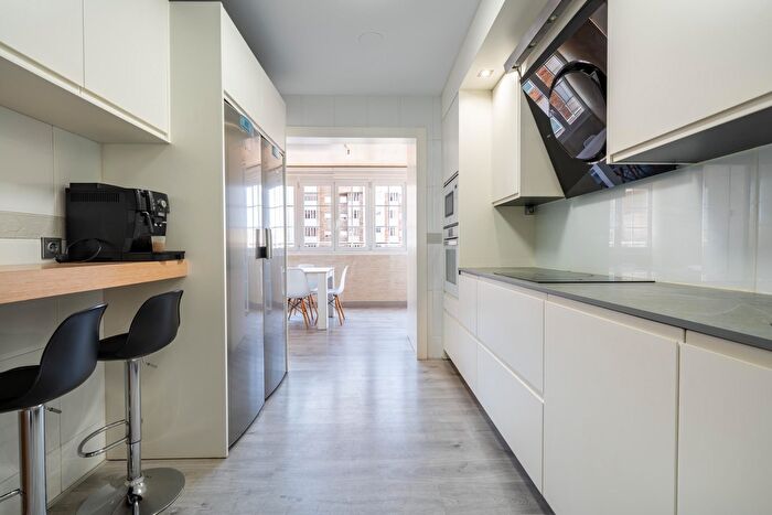 Casas en venta y pisos alquiler - 2