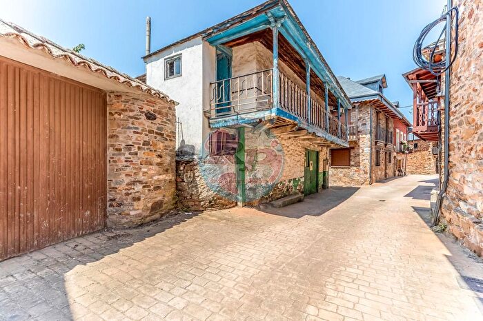 Casa en venta en Molinaseca, León de 4 habitaciones