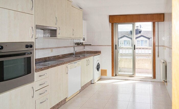 Casas en venta y pisos alquiler - 3