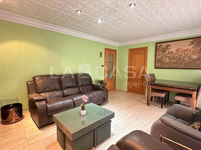 Casas en venta y pisos alquiler - 2