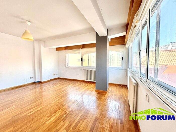 Casas en venta y pisos alquiler - 1