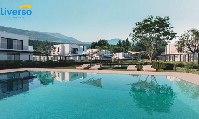 Casa en venta en Guadalix de la Sierra, Madrid de 4 habitaciones