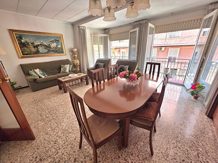 Casas en venta y pisos alquiler - 2