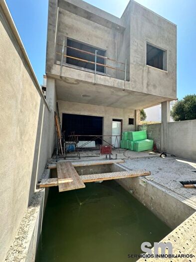 Casas en venta y pisos alquiler - 3