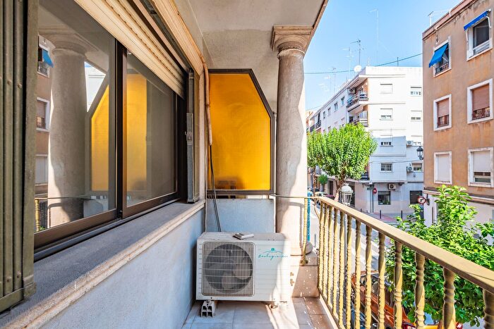 Casas en venta y pisos alquiler - 2
