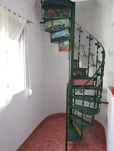 Casas en venta y pisos alquiler - 3