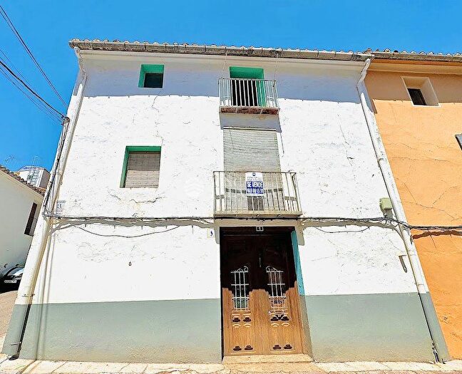 Casas en venta y pisos alquiler - 1