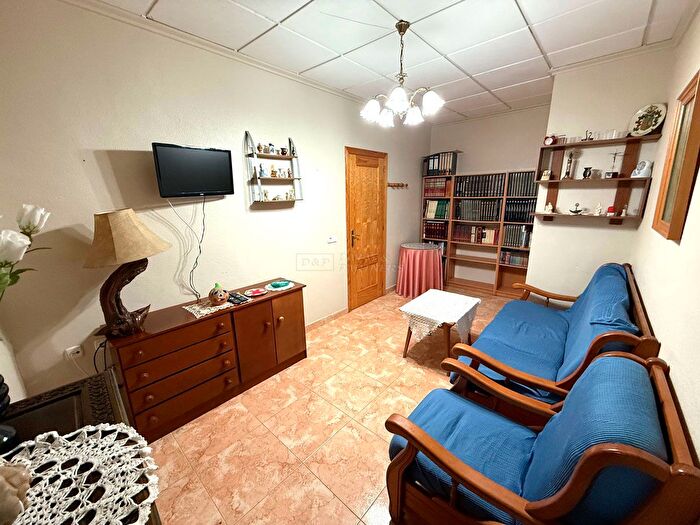 Casas en venta y pisos alquiler - 2