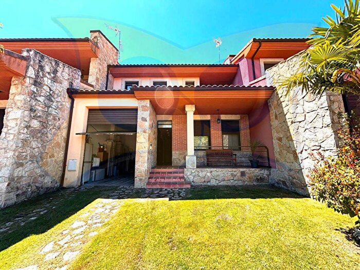 Casas en venta y pisos alquiler - 1