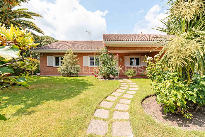 Casas en venta y pisos alquiler - 1