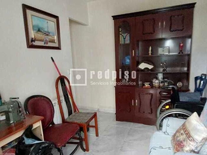 Casas en venta y pisos alquiler - 1