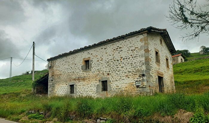 Casa en venta en Villacarriedo, Cantabria