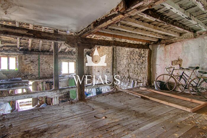 Casas en venta y pisos alquiler - 2