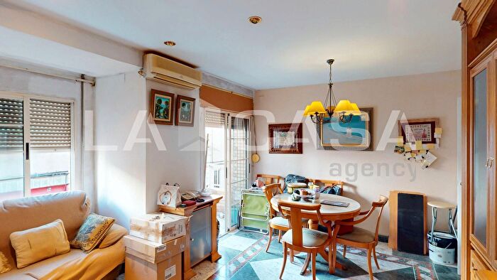 Casas en venta y pisos alquiler - 1