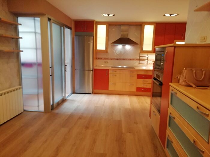 Casas en venta y pisos alquiler - 2