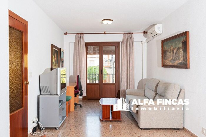 Casas en venta y pisos alquiler - 1