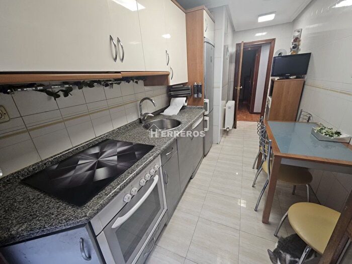 Casas en venta y pisos alquiler - 1
