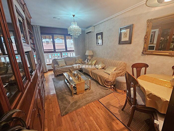 Casas en venta y pisos alquiler - 3