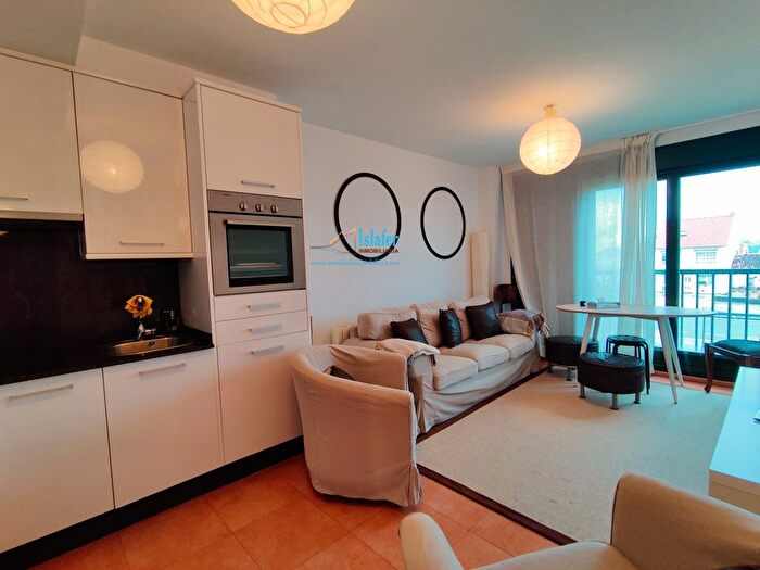 Piso en venta en A Illa de Arousa, Pontevedra de 2 habitaciones
