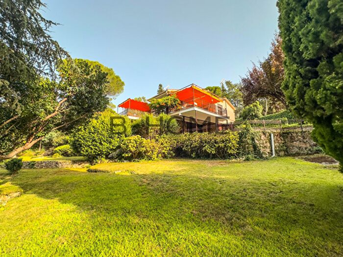 Casa en venta en San Martín de Valdeiglesias, Madrid de 5 habitaciones