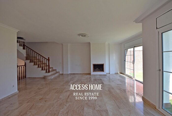Casas en venta y pisos alquiler - 3