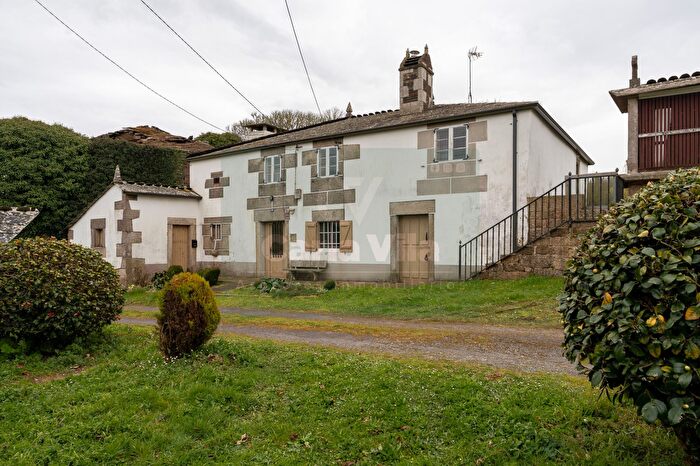 Casa en venta en Outeiro de Rei, Lugo de 4 habitaciones
