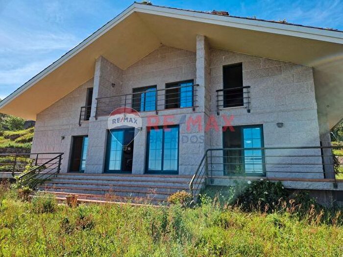 Casa en venta en Moaña, Pontevedra de 4 habitaciones