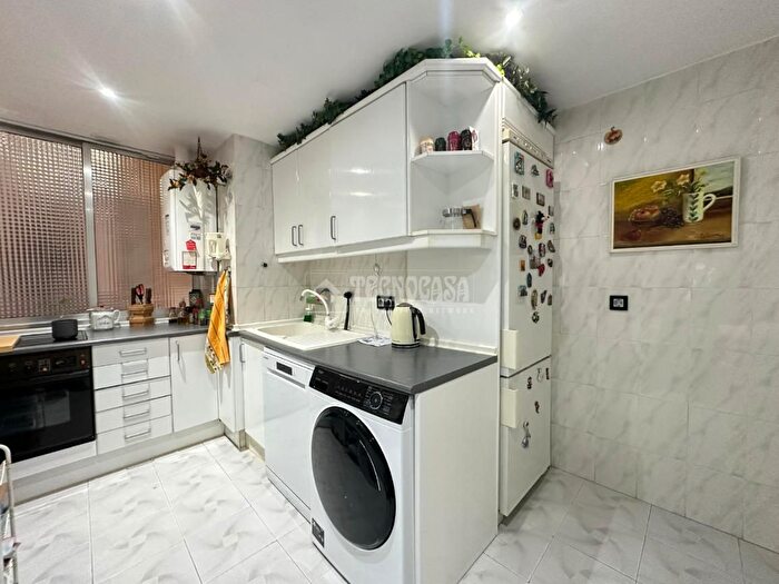 Casas en venta y pisos alquiler - 2