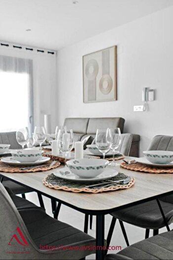 Casas en venta y pisos alquiler - 2