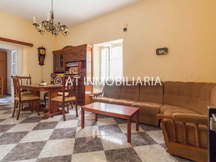 Casas en venta y pisos alquiler - 2