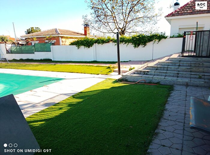 Casas en venta y pisos alquiler - 1