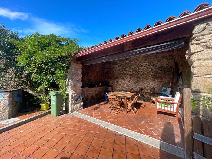 Casa en venta en Mos, Pontevedra de 3 habitaciones