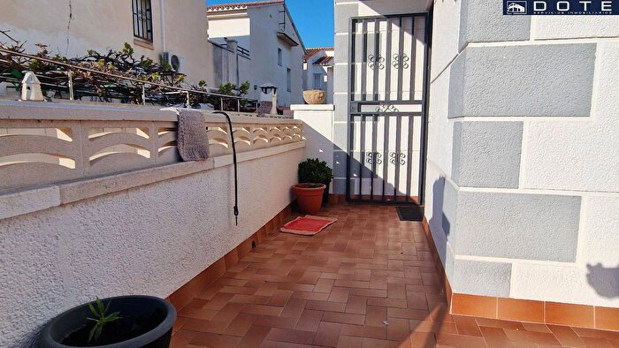 Casas en venta y pisos alquiler - 3