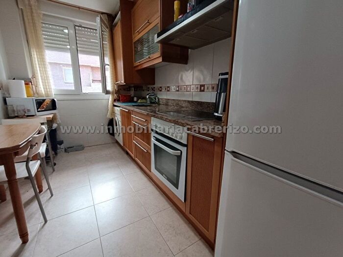 Casas en venta y pisos alquiler - 3