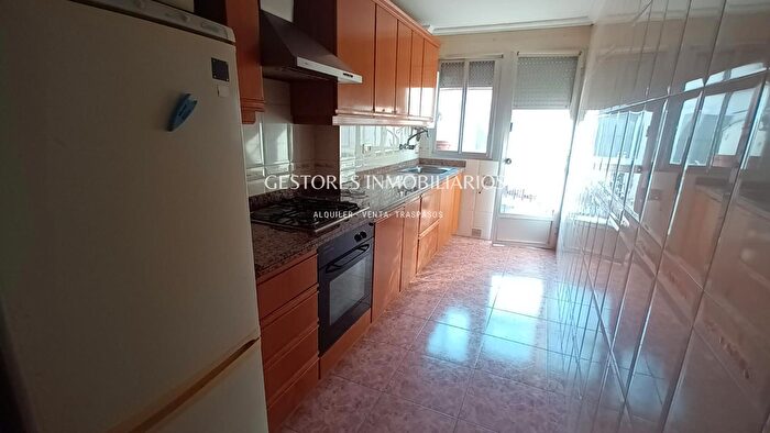 Casas en venta y pisos alquiler - 1