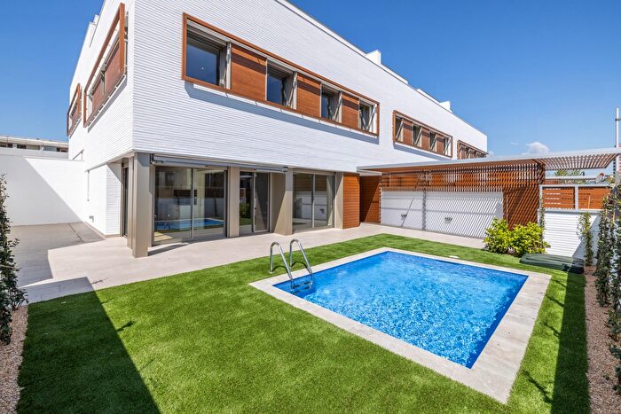 Casa en alquiler en Can Feu Gràcia, Can Gambús de 4 habitaciones