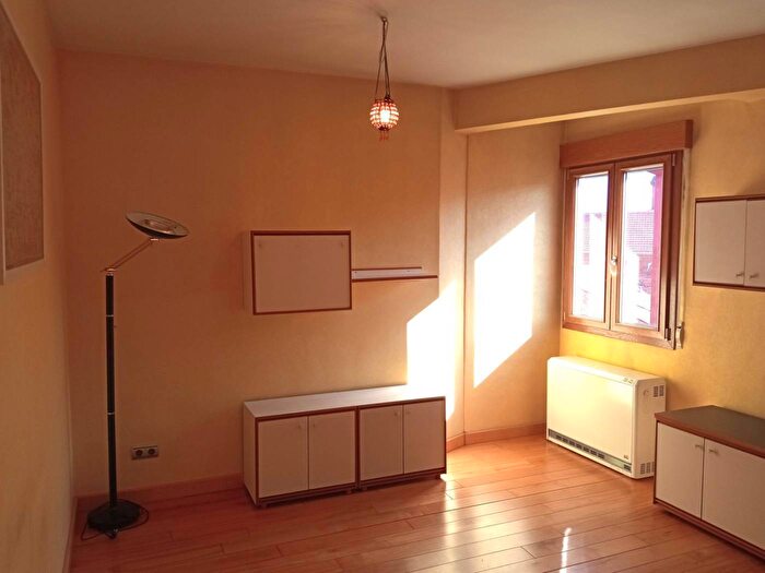 Casas en venta y pisos alquiler - 2