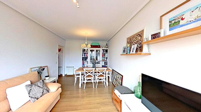 Casas en venta y pisos alquiler - 2