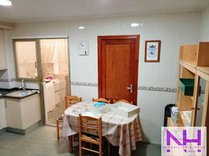 Casas en venta y pisos alquiler - 2