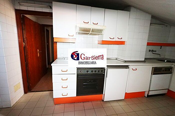 Casas en venta y pisos alquiler - 3