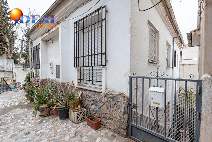 Piso en venta en Genil, Crta De la Sierra de 1 habitacion