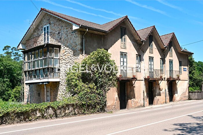 Casa en venta en Villaescusa Cantabria, Cantabria de 8 habitaciones