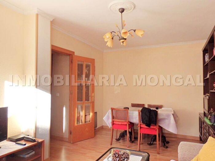 Casas en venta y pisos alquiler - 3