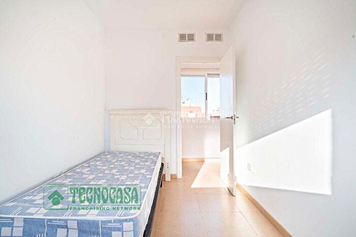Piso en venta en Roquetas de Mar ciudad, Carretera Mojonera Cortijos de Marín de 3 habitaciones