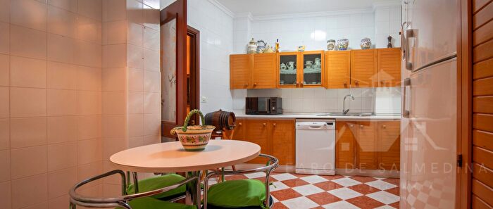 Casas en venta y pisos alquiler - 2