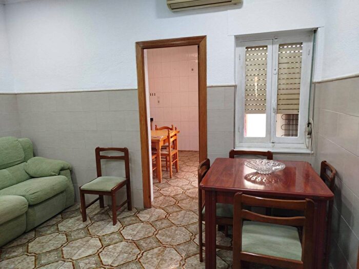 Casas en venta y pisos alquiler - 2